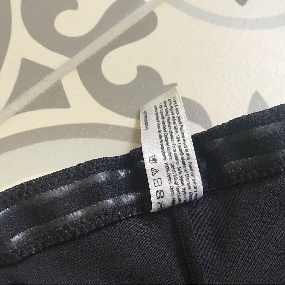 Maidenform Flexeees High Waist Thigh Slimmer (M) - Picture 7 of 11